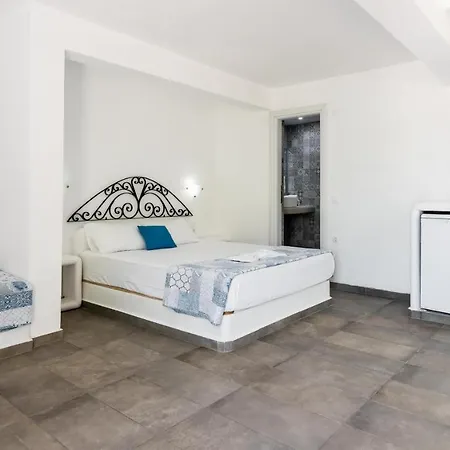 Alexandros Village Hotel