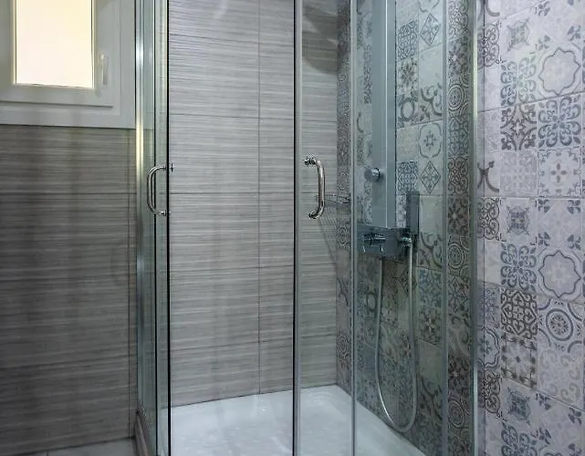 מלון Alexandros Village 3*