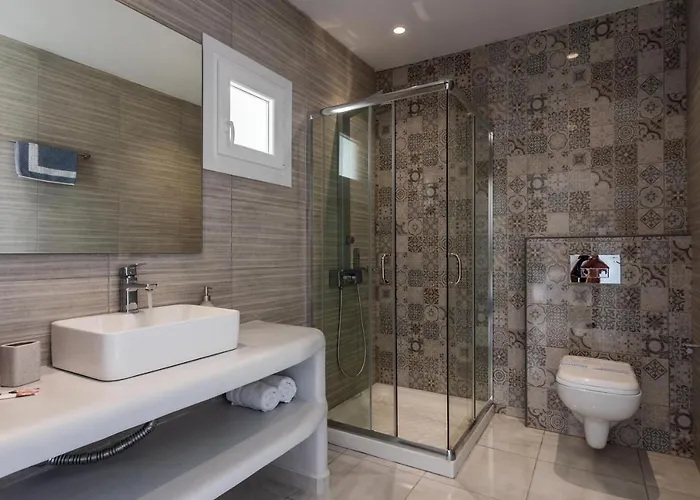 Alexandros Village מלון אדאמאס