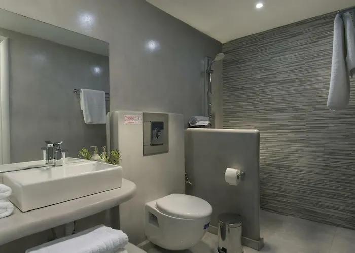 Alexandros Village אדאמאס