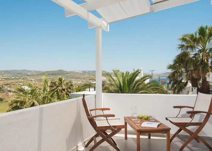 מלון Alexandros Village אדאמאס