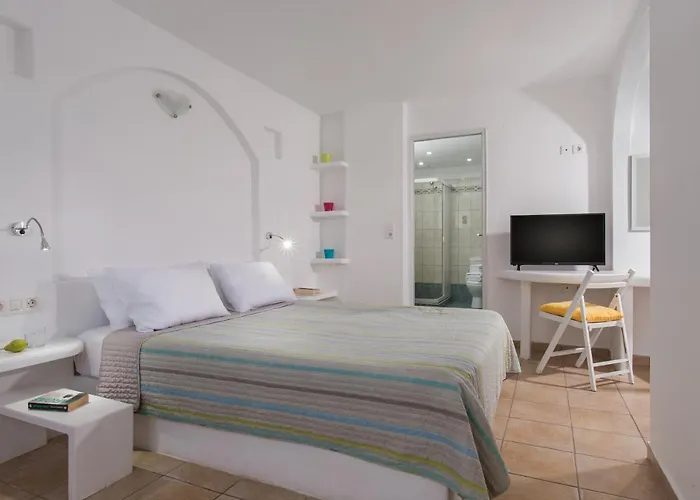 Alexandros Village מלון 3*