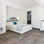 Alexandros Village Hotell