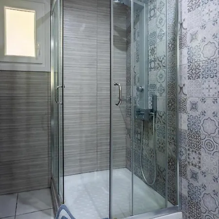 فندق Alexandros Village 3*
