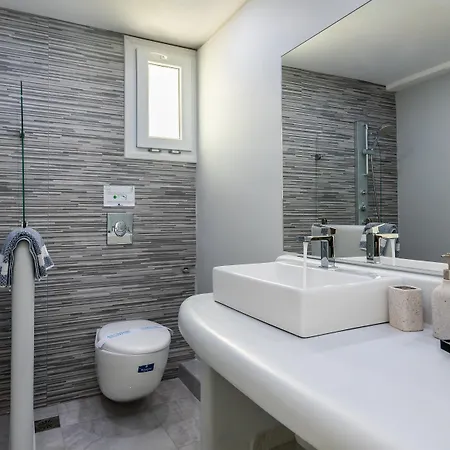 Alexandros Village Hotel 3*