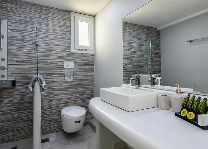 Alexandros Village Hotel 3*